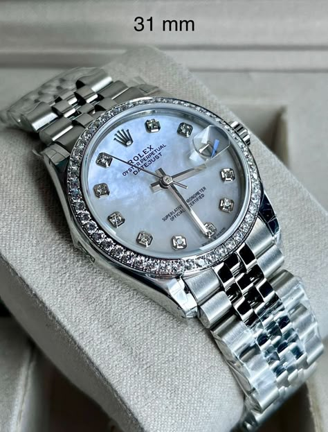 Rolex Watches Women Classy, Pretty Watches, Rolex Diamond, Rolex Watches Women, Fancy Watches, Rolex Women, Expensive Jewelry Luxury, Luxe Jewelry, Jewelry Accessories Ideas