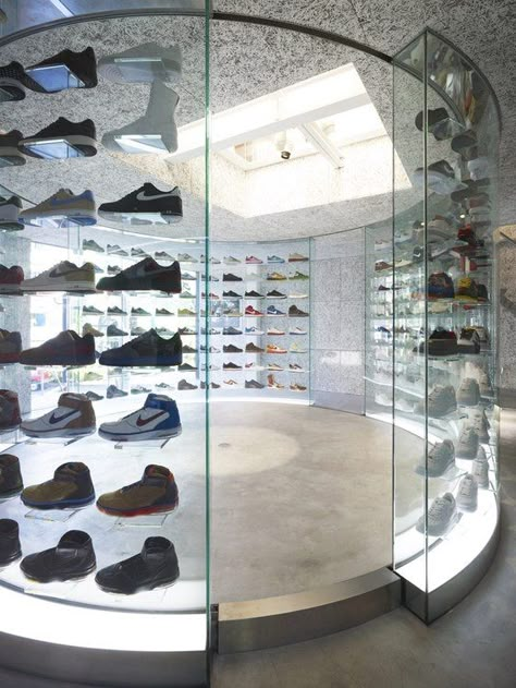 Sneaker Room, Sneakerhead Room, Shoe Store Design, Sneaker Closet, Shoe Room, Shoe Wall, Dream Closet Design, Luxury Closets Design, Dream House Rooms