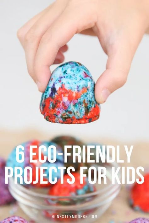 Looking for eco-friendly projects for kids? Check out these six projects that are simple, can be done indoors, and don't require any screens. Which of these eco-friendly projects will your kids love? | #HonestlyModern #ecofriendlyprojects #projectsforkids Eco Friendly Art Projects, Environmental Crafts, Earth Friendly Crafts, Sustainability Activities, Earth Day Activities For Kids, Environmental Activities, Eco Club, Projects For Toddlers, Recycling Activities