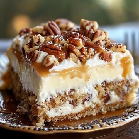 Decadent Butter Pecan Praline Poke Cake Recipe Butter Pecan Praline Poke Cake, Pecan Praline Poke Cake, Praline Poke Cake, Pecan Pie Cake, Pecan Frosting, Poke Cake Recipe, Pecan Desserts, Fun Thanksgiving Desserts, Butter Pecan Cake