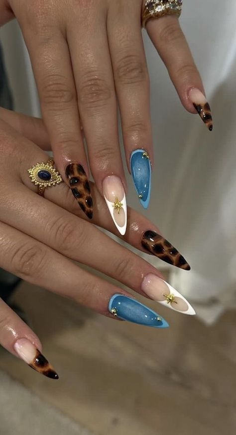 Princess Jasmine Nails Acrylic, Non French Tip Nail Ideas, Fun Birthday Nails Almond, Cleopatra Nails Ideas, Wet Looking Nails, Vintage Almond Nails, Turtle Shell Nails French, Almond Nail Inspo Fall, Blue And Leopard Nails