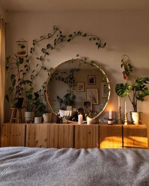 Decor With Plants, Nest Ideas, Mirror Dresser, Decorating 101, Amazing Decor, Nice Place, Redecorate Bedroom, Earthship, Fantasy House