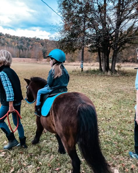 Horse back riding, toddler girl horse back riding, miniature pony, pony, European riding Toddler Horse Riding, Miniature Pony, Miniature Ponies, Horse Back Riding, Horse Lessons, Girl Horse, Indian Princess, Ocean Eyes, Pony Rides