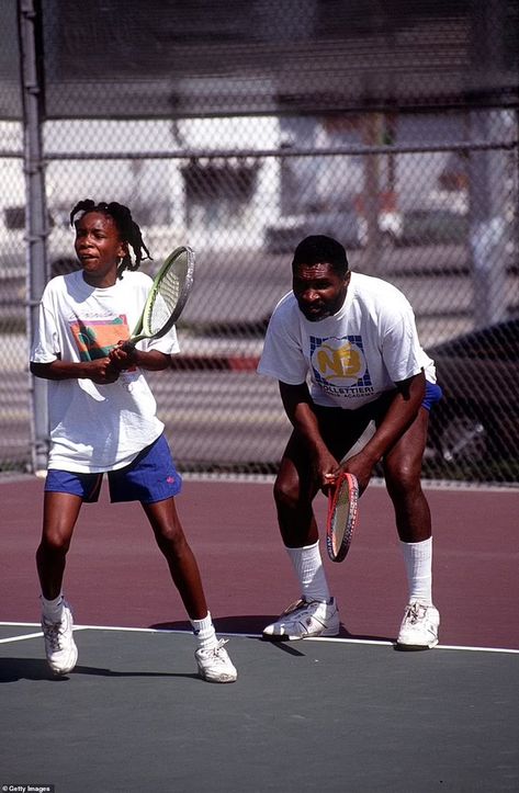 Will Smith Slap, African History Truths, Venus And Serena Williams, Man Shorts, Throwback Photos, Richard Williams, Tennis Girl, Powerful People, Tiny Shorts