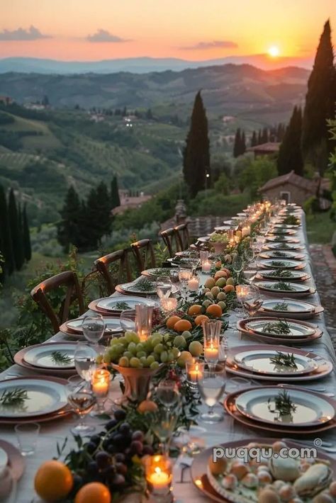 Rustic Italian Wedding, Dream Wedding Decorations, Dream Venue, Outdoor Dinner, Future Wedding Plans, Tuscany Wedding, Long Table, Wedding Dinner, Italian Wedding