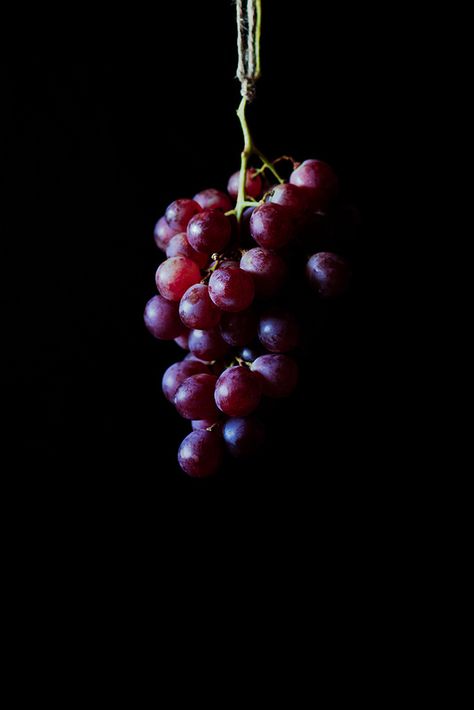 Studying Food, Light Study, Beautiful Fruits, Fruit Illustration, Natural Lifestyle, Red Grapes, Color Studies, Still Life Art, How To Be Likeable