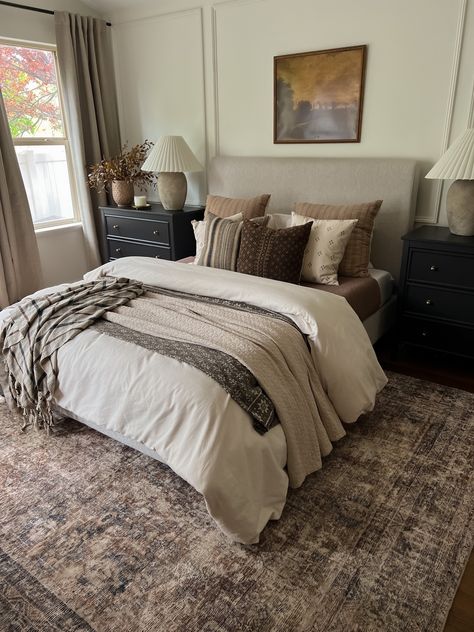 Darker Bedding Ideas, Amber Lewis Bedroom Design, Modern Traditional Primary Bedroom, Bedroom Inspirations Gray Walls, Moody Spring Bedroom, Brown And Sage Bedroom, Bedding Color Scheme Ideas, Brown Moody Bedroom, Light Moody Bedroom