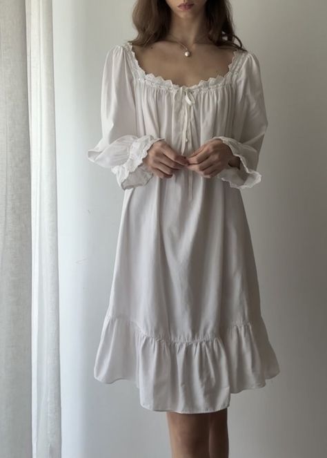 1890s Sleepwear, Pajama Dress Nightgowns, White Nightgown Aesthetic, Victorian Nightgown Aesthetic, Medieval Pajamas, Sleep Dress Aesthetic, 1800s Nightgown, Medieval Sleepwear, Night Dress Aesthetic