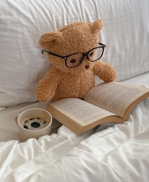 Cozy Teddy Bear Aesthetic, Teddy Bear Asthetic Picture, Cozy Profile Pictures, Aesthetic Bear Pfp, Teddycore Aesthetic, Cute Teddy Bear Aesthetic, Bear Aesthetic Cute, Teddybear Aesthetic, Cute Bear Aesthetic