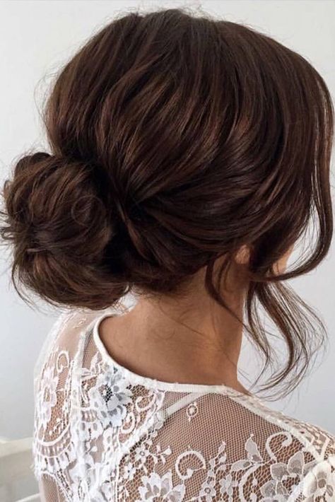 Bun And Bangs To Look Special Every Day ★ See more: http://lovehairstyles.com/bun-and-bangs-look-special/ Updo Brunette, Short Brunette Hairstyles, Easy Hair Bun, Best Prom Hairstyles, Vegan Dessert Bars, Short Brunette, Prom Hair Ideas, Short Hair Styles African American, Teen Dresses