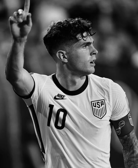 Christian Pulisic Wallpaper Usa, Christian Pulisic Aesthetic, Christian Pulisic Wallpaper, Soccer Gf, Soccer Men, Christian Pulisic, Soccer Guys, International Football, Soccer Boys