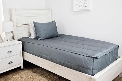 Amazon.com: Beddy's All in One Bed in a Bag Zipper Bedding Set, Bottom Sheet, Cuddle Blanket, Comforter, Pillowcase(s) & Sham(s) are all in one, Minky Interior Sheets with Comforter, Zip Bedding for Kids & Adults : Home & Kitchen Zip Bedding, Beddys Bedding, Zipper Bedding, Bed In Corner, Restless Sleepers, Cuddle Blanket, Blanket Comforter, Bed Comforter Sets, Sleep Over