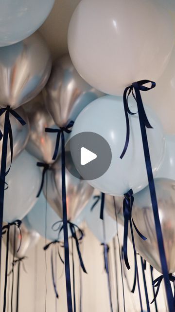 Balloon Ribbon Ideas, Baby Homecoming Decorations, Balloons With Bows, Quick Birthday Decorations, Bow Decorations Party, Bow Themed Party, Bow Birthday Party Ideas, Bow Themed Birthday Party, Balloon With Ribbon