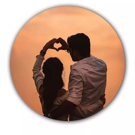 Couple DP Idea's ( Couple Goal ) Save & Screen shot Download from the Broadcast Channel link in bio Couple dp idea's ( part - 01) 🧿🪬 . . Join broadcast channel & save it 📌 . . #couple #couples #coupledpz #couplegoals #aesthetic #ａｅｓｔｈｅｔｉｃ #loveislove #lovers #explore #explorepage Love Whatsapp Dp Images Hd, User Logo, Vn Editing, Side Face Drawing, Side Face, Profile Drawing, Boho Art Drawings, Photoshop Backgrounds Free, Cartoon Love Photo