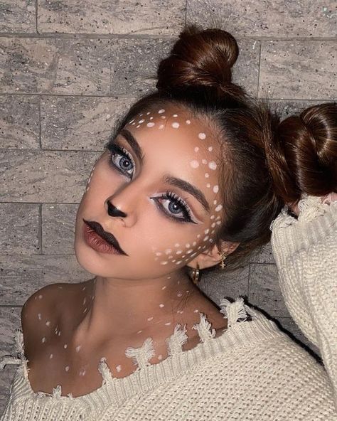 Deer Hollowed Makeup, Dark Deer Makeup, Deer Makeup Halloween Aesthetic, Deer Cosplay Makeup, Animal Make Up Ideas, Zoo Animal Makeup, Cute Halloween Makeup Animal, Easy Deer Makeup Tutorials, Deer Costume Ideas For Women