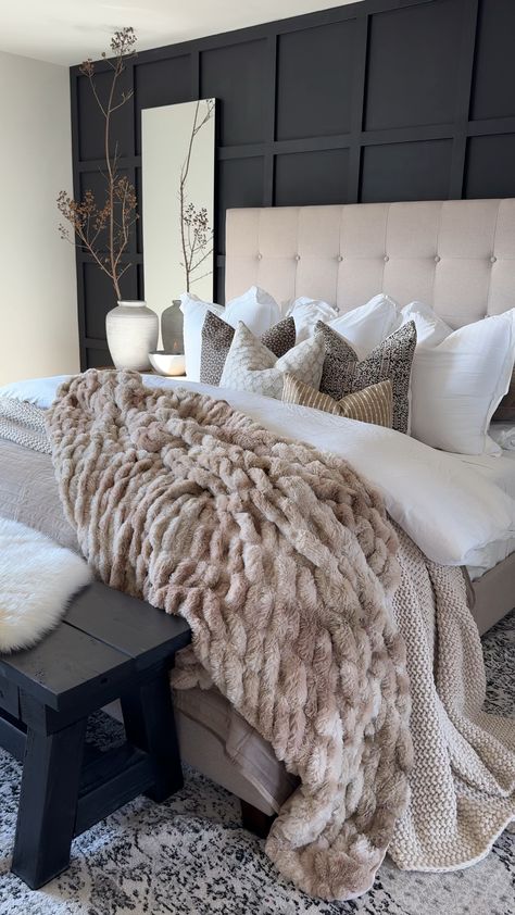 Shop Chunky Knit Bed Blanket - Casaluna™ and other curated products on LTK, the easiest way to shop everything from your favorite creators. Pillow Bedding Ideas, Winter King Bedding, Bedroom Inspo Master, Guest House Aesthetic, Pillow Styling Bed, Bedding Color Scheme Ideas, Chunky Blanket Designs, Dreamy Master Bedrooms, How To Style Bedding