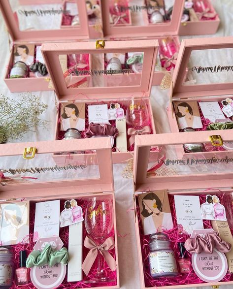 Bridesmaid Hampers 👯‍♀️👰‍♀️ DM for customisations #bridesmaidhampers #bridesmaidgifts #giftsforher #bridesmaids #bridetobegifts… | Instagram Return Gifts For Bridesmaids, Indian Bridesmaid Gift Boxes, Indian Bridesmaid Proposal, Bridesmaid Hamper Ideas Indian, Ideas For Bridesmaid Gifts, Bridesmaid Hamper Ideas, Bridesmaid Boxes Proposal, Wedding Gift Decoration Ideas, Bridesmen Gifts