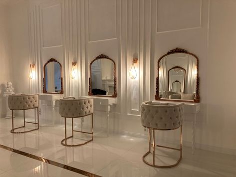 Hair Room, Neoclassical Interior Design, Makeup Studio Decor, Hair Salon Interior Design, Beauty Salon Interior Design, Salon Mirrors, Brides Room, Hair Salon Interior, Neoclassical Interior