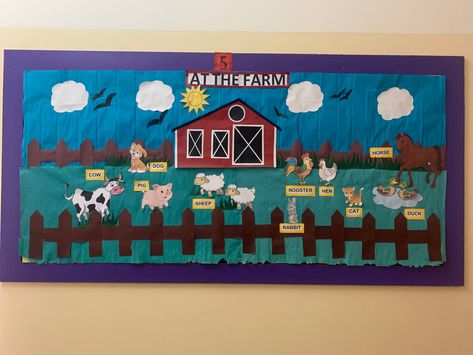 Farm Animal Bulletin Board Ideas, Domestic Animals Project For Kids, Farm Bulletin Board Ideas, Farm Classroom Decorations, Ocean Crafts Preschool, Class Board Decoration, Farm Classroom Theme, Farm Animals Preschool, Farm Animals Activities