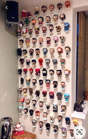 How To Display Funko Pops: 10 Best Display Ideas Funko Display Ideas, Funko Pop Display Ideas, Best Funko Pop, Funko Pop Display, Easy Minecraft Houses, Kpop Room, Funko Pop Collection, Pop Display, Pop Collection