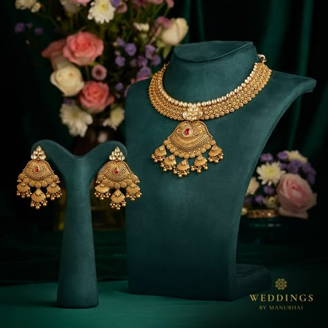 Manubhai Jewellers | Gold & Diamond Jewellers in Borivali, Mumbai Bridal Gold Jewellery Set, Tanishq Jewellery, Diamond Jewellery Set, Manubhai Jewellers, Gold Jewellery Set, Latest Jewellery Designs, Gold Jewels Design, Nose Pins, Antique Necklaces Design