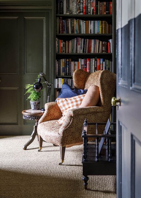 A Cozy Restored Country House in England 3 House In England, Shower Alcove, Double Bedding Sets, River Severn, Slipper Bath, English Interior, English Decor, Painted Doors, Neutral Colour Palette