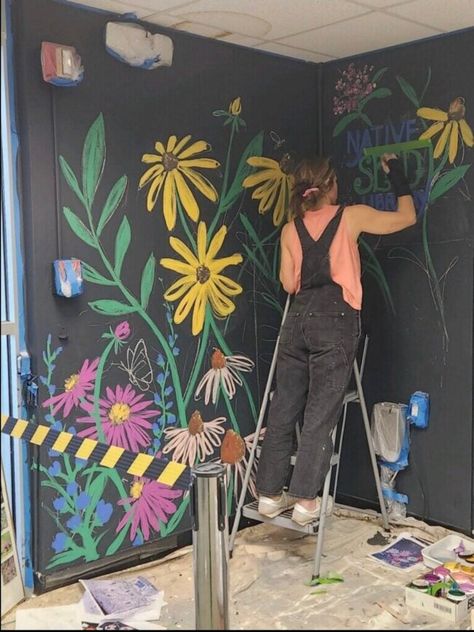 Mural For Art Studio, Painting Garden Walls, Paint Murals On Walls, Exterior Wall Mural Ideas, Plant Wall Mural Painting, Fun Hallway Paint Ideas, How To Paint An Outdoor Mural, Bathroom Wall Mural Diy, Fun Wall Mural Ideas