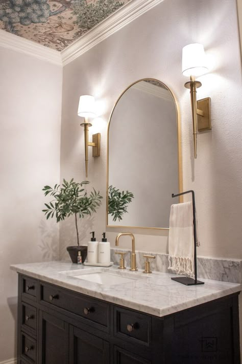 Transitional Powder Room Decor - Taryn Whiteaker Designs Transitional Powder Room, Dining Room Renovation, Powder Bathroom, Bathroom Accents, Washing Walls, Powder Room Decor, Powder Room Design, Gold Bathroom, Half Bathroom