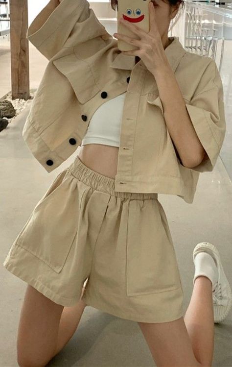 [SponsoredPost] 40 Great Comfy Outfit Ideas Tips and Tricks To Learn More Quickly #comfyoutfitideas Shorts Outfits Women, Casual College Outfits, Beige Outfit, Easy Trendy Outfits, Simple Trendy Outfits, Cute Summer Outfits, Korean Outfits, Casual Style Outfits, Comfy Outfits