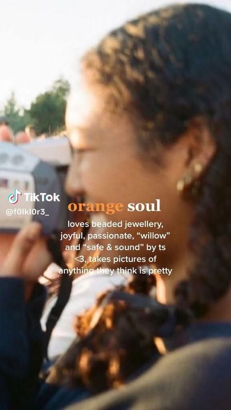 Orange People Aesthetic, Soul Colors Aesthetic, My Vibe Aesthetic Character, Warm Personality Aesthetic, The Orange Character, Orange Girl Aesthetic, Aesthetic Tiktok Videos, Orange Characters, Aesthetic Person