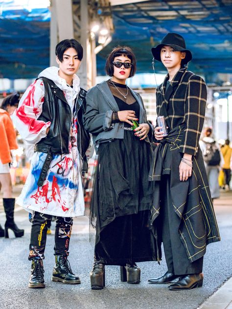 The Best Street Style From Tokyo Fashion Week Spring 2019 Fashion Subcultures, Tokyo Fashion Week Street Styles, Japan Fashion Week, Japan Fashion Street, Creeper Minecraft, Tokyo Fashion Week, Harajuku Fashion Street, Korean Fashion Outfits, Tokyo Street Style