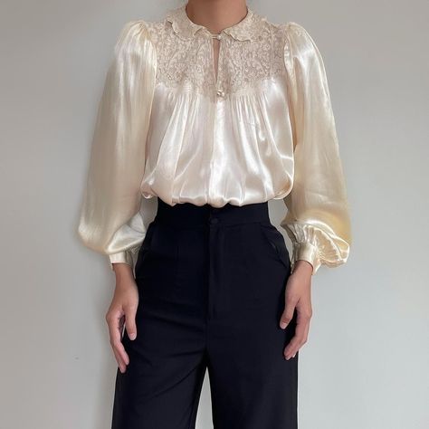 Cream Satin Blouse, Vampire Fashion, Cream Silk Blouse, Silk Blouses, Fashion Tops Blouse, Just Sold, Top Ideas, Cream Silk, Tops Blouse