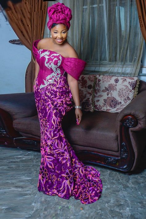 Elegant Asoebi Lace Styles, Ashoebi Gowns Lace Styles, Latest Aso Ebi Lace Styles, Asoebi Styles Lace Classy, Asoebi Styles Lace Traditional Weddings, Ashoebi Gowns, Latest Lace Gown Styles Aso Ebi, Lace Gown Styles Aso Ebi, Asoebi Lace Styles Classy