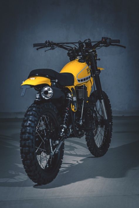 Yamaha Scrambler, Yamaha Xt500, Motor Trail, Custom Bikes Cafe Racers, Cafe Racer Moto, Honda Scrambler, Motorcycle Camping Gear, Datsun Car, Scrambler Custom