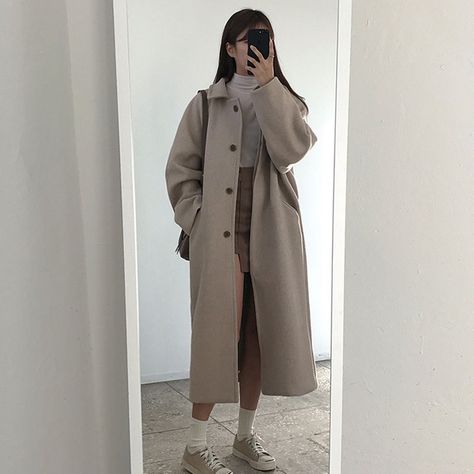 Celana Jogger Wanita, Long Coat Outfit, Mode Ulzzang, Korean Winter, Looks Pinterest, Long Coat Women, Single Breasted Coat, Woolen Coat, Coat Outfits