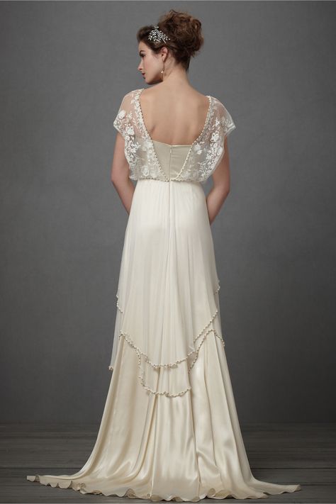 1920s Wedding Dress, Simple Gowns, Lace Wedding Dress Vintage, Bohemian Wedding Dresses, Brides Wedding Dress, Vestidos Vintage, Wedding Dress Inspiration, Beautiful Wedding Dresses, Flower Girls