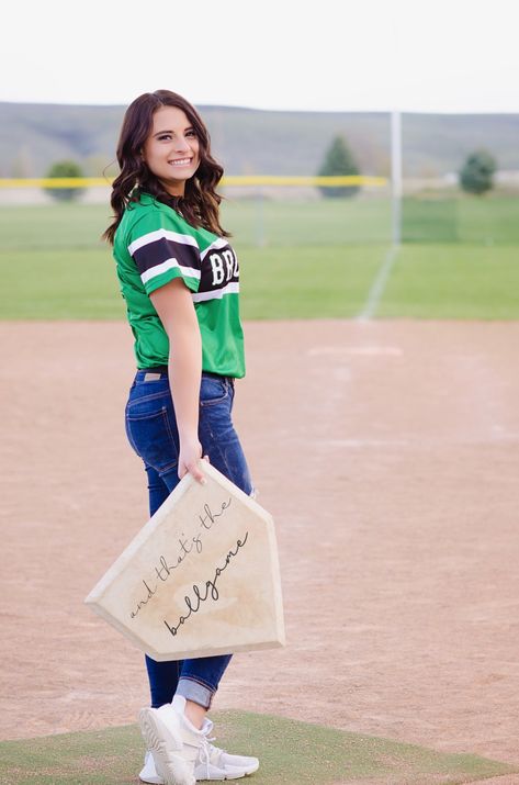 Softball Pictures Poses, Softball Picture, Baseball Senior Pictures, Softball Photography, Softball Photos, Senior Year Pictures, Softball Senior Pictures, Senior Softball, Trash To Couture