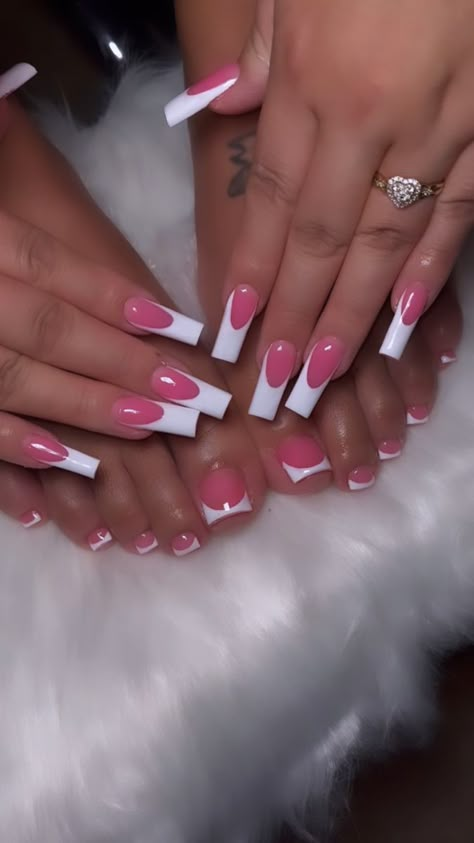 Nail Inspiration Short, Nail Set Short, Short Nails 2022 Trends, Short Nails White, French Manicure Acrylic Nails, Gel Toe Nails, Acrylic Toe Nails, Colored Acrylic Nails, Girly Acrylic Nails