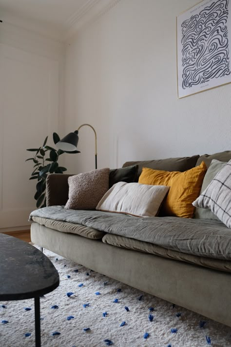 How I Used This French Trick to Make my IKEA Söderhamn Sofa More Comfortable Daybed Sofa Diy, Couch Backing Up To Kitchen, Ikea Couch Soderhamn, Ikea Behind Couch Table, Ikea Loom, Hammarn Sofa Hack, Sodheramn Ikea Sofa, Glostad Sofa Hack, Upholster Sofa Diy