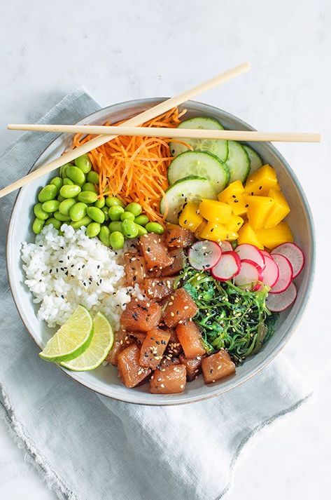 Food Bowls Recipes, Poke Bowl Ideas, Healthy Orange Chicken, Poke Bowl Recipe, Plats Healthy, Bowl Ideas, Poke Bowls, Healthy Bowls, Healthy Food Motivation