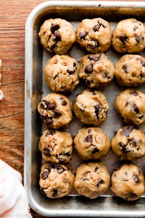 Browned Butter Toffee Chocolate Chip Cookies, Sallysbakingaddiction Cookies, Brown Butter Toffee Cookies, Brown Butter Toffee Chocolate Chip, Chocolate Chip Toffee Cookies, Recipes To Sell, Cottage Baking, Heath Bar Cookies, Toffee Chocolate Chip Cookies