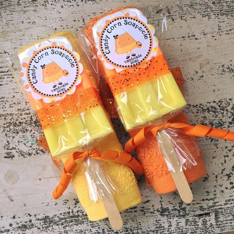 1 CANDYCORN SOAP POPSICLE - Halloween Popsicle Inspired Soap, Gift Set, Candy… Popsicle Soap, Homemade Organic Soap, Diy Toiletries, Soap Design Ideas, Diy Soap Making, Pink Goddess, Fall Soaps, Fall Crafting, Cupcake Soap