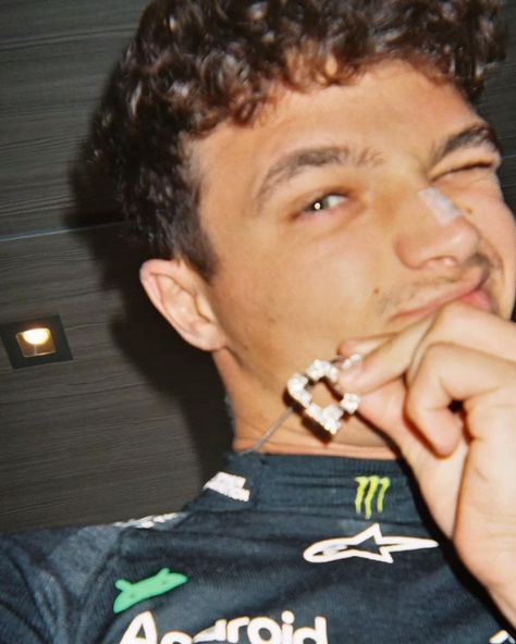 CLOSE UP 😮‍💨 Lando’s custom Quadrant necklace was right there with him to take that Miami win 🥹🍀 Quad Squad, Mclaren Formula 1, Mclaren F1, Formula 1 Car, Lando Norris, Racing Driver, F1 Drivers, F 1, Formula One