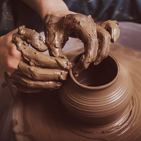 Ideas Pottery Painting, Ceramic Painting Ideas, Clay Date, Pottery Workshop, How To Make Clay, Pottery Classes, Graphite Pencils, Pottery Designs, Pottery Making