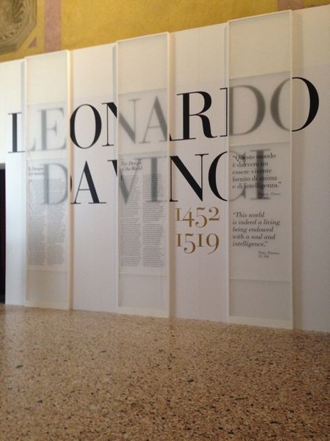 Entry to the exhibition "Leonardo 1452-1519" in Milan. Donor Wall, Museum Exhibition Design, History Wall, Wall Text, Window Display Design, Signage System, Environmental Graphic Design, Stall Designs, Exhibition Display