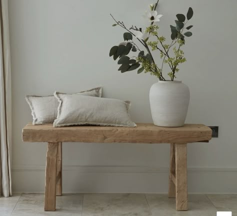 End Of Hallway Bench Ideas, Bench Hallway Decor, Wooden Bench Bathroom, Wooden Benches For Living Room, Rustic Wooden Decor, Wood Bench For Bedroom, Wooden Bench Bedroom, Bathroom Bench Decor, Wooden Bench Decor