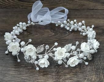 First Communion Hairstyles, Pearls And Flowers, Communion Headpiece, Communion Hairstyles, Floral Hair Wreath, Flower Wreath Hair, Pearl Headpiece, Hair Wreaths, Hair Wreath