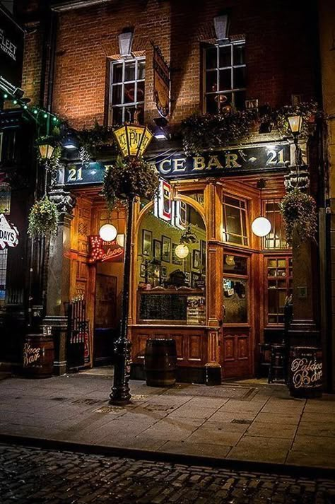 Irish Pub, Ireland Scotland, Ireland Travel, Dublin Ireland, Bora Bora, Street Scenes, Pretty Places, Guinness, A Bar