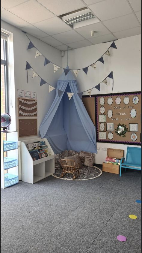 Daycare Quiet Area Ideas, Quiet Spot In Classroom, Calming Daycare Room, Book Corner Ideas For Preschool, Clam Down Area Classroom, Calm Space Classroom, Calm Reading Corner, Neutral Reading Corner, Year 2 Book Corner