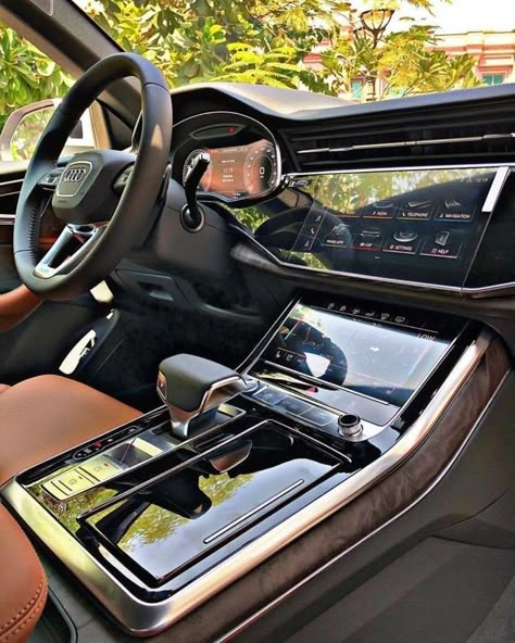 Audi Interior, Luxury Cars Range Rover, Luxury Cars Audi, Audi Q8, Luxury Car Interior, Lux Cars, Car Goals, Nissan 370z, Super Luxury Cars